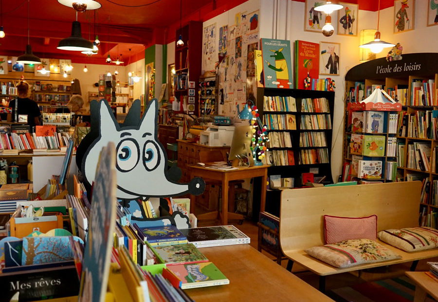 Dans la librairie Au chien bleu à Genève